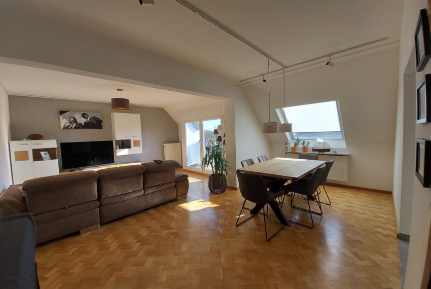 L-3327 CRAUTHEM 10 RUE DE HELLANGE SALLE A MANGER LIVING